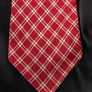 Very sharp Polo by Ralph Lauren cream and red silk tie